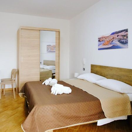 Sofia Rooms Castellammare del Golfo Buitenkant foto